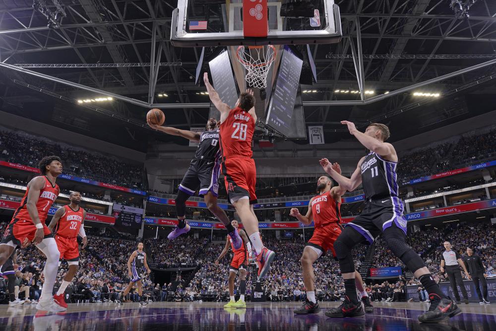 巩立姣被正 巩立姣被正